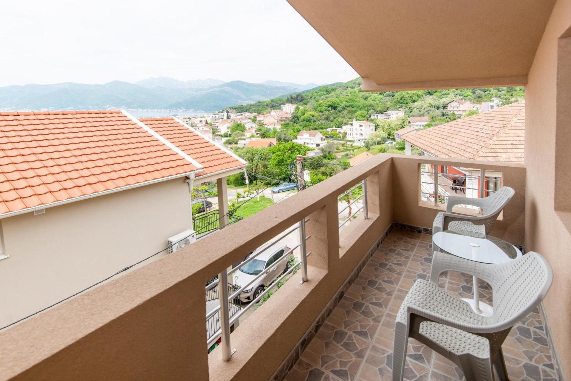 Hillside Vista Apartments Tivat Dış mekan fotoğraf